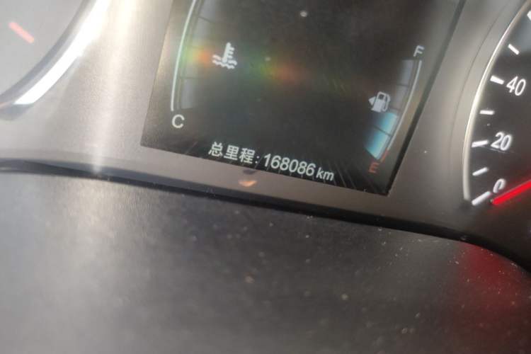 Used BYD Song MAX 2017 1.5T Automatic Smart Connect Luxury 7-Seater Odometer Close Up