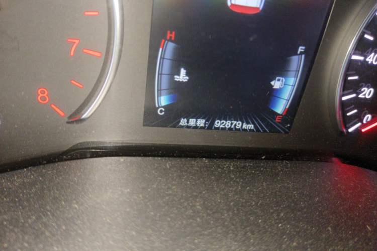 Used BYD Song MAX 2017 1.5T Automatic Smart Connect Prestige 7-Seater Odometer Close Up