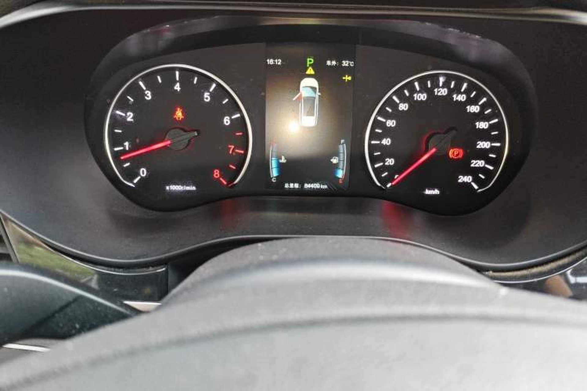 Used BYD Song MAX 2017 1.5T Automatic Smart Connect Elite 7-Seater Odometer Close Up