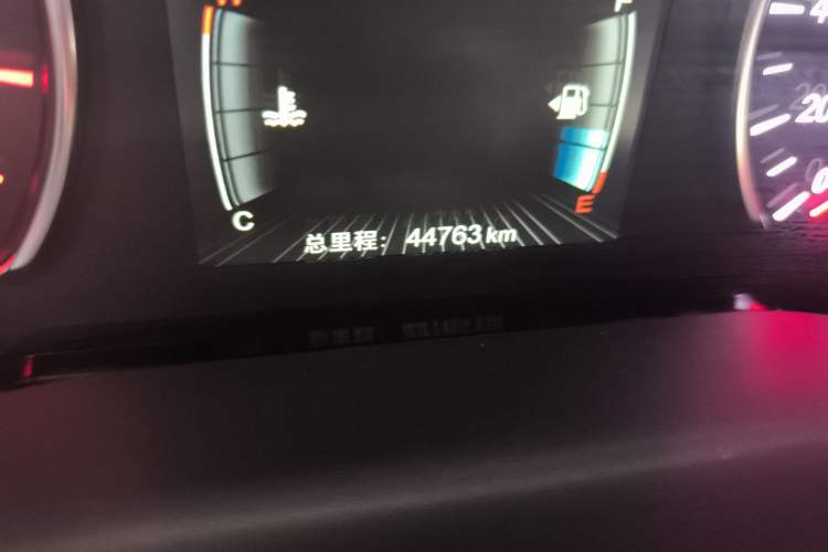 Used BYD Song MAX 2017 1.5T Automatic Smart Connect Elite 7-Seater Odometer Close Up