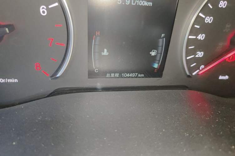 Used BYD Song MAX 2017 1.5T Manual Smart Connect Luxury 7-Seater Odometer Close Up