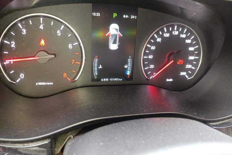 Used BYD Song MAX 2017 1.5T Automatic Smart Connect Elite 7-Seater Odometer Close Up