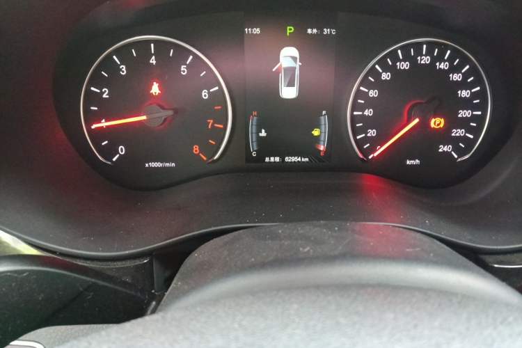 Used BYD Song MAX 2017 1.5T Automatic Smart Connect Elite 7-Seater Odometer Close Up