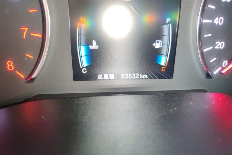 Used BYD Song MAX 2017 1.5T Automatic Smart Connect Elite 7-Seater Odometer Close Up