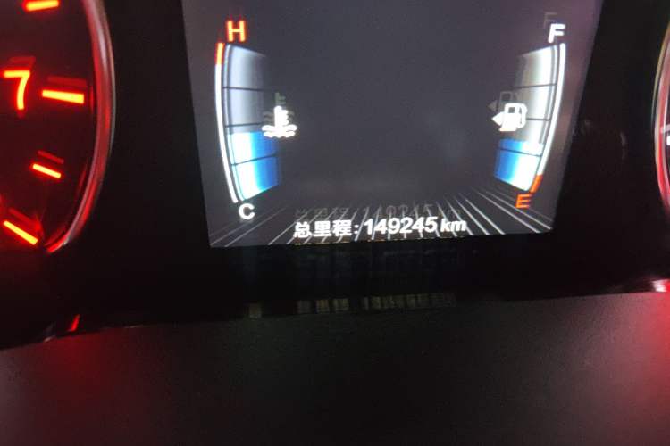 Used BYD Song MAX 2017 1.5T Automatic Smart Connect Elite 7-Seater Odometer Close Up
