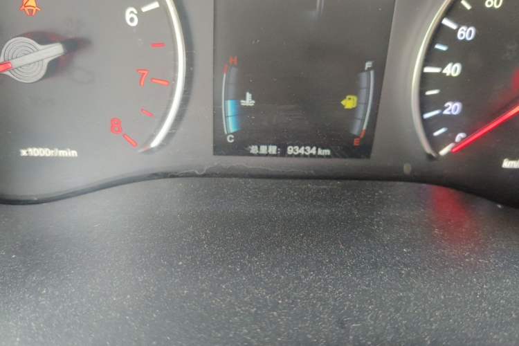 Used BYD Song MAX 2017 1.5T Automatic Smart Connect Elite 7-Seater Odometer Close Up