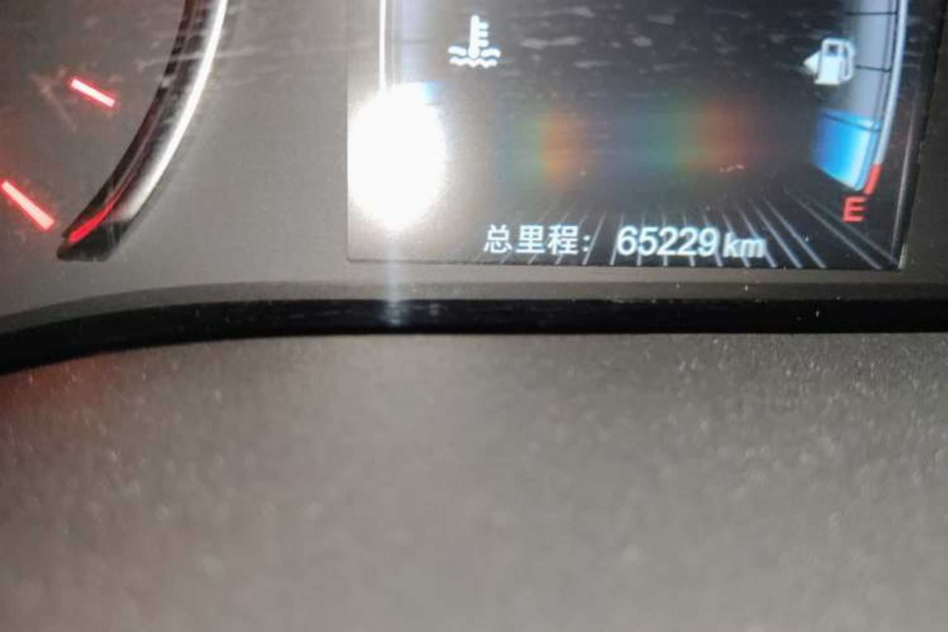 Used BYD Song MAX 2017 1.5T Automatic Smart Connect Elite 7-Seater Odometer Close Up