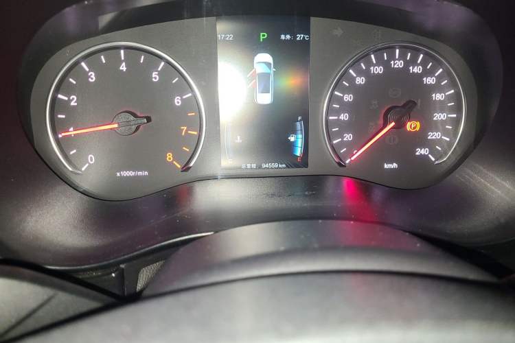 Used BYD Song MAX 2017 1.5T Automatic Smart Connect Elite 7-Seater Odometer Close Up