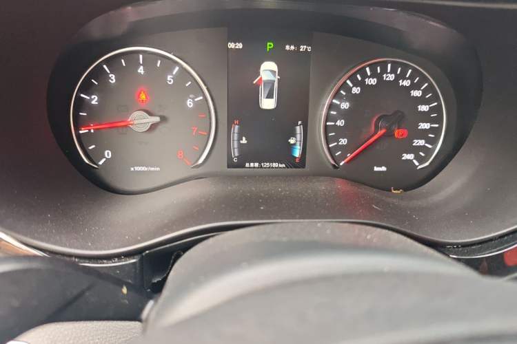Used BYD Song MAX 2017 1.5T Automatic Smart Connect Prestige 7-Seater Odometer Close Up