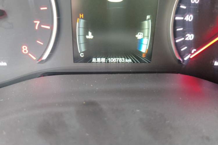 Used BYD Song MAX 2017 1.5T Automatic Smart Connect Elite 7-Seater Odometer Close Up