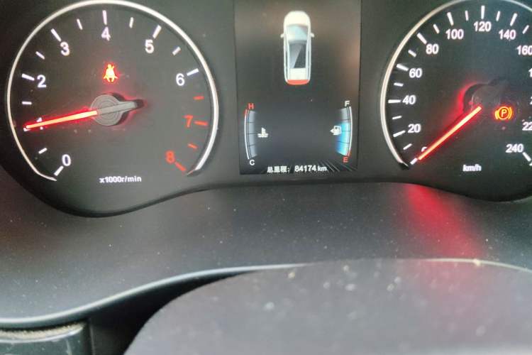 Used BYD Song MAX 2017 1.5T Automatic Smart Connect Elite 7-Seater Odometer Close Up