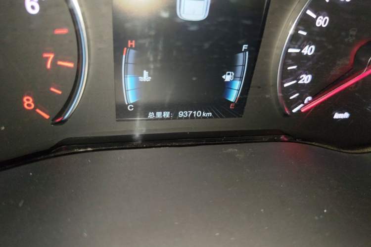 Used BYD Song MAX 2017 1.5T Automatic Smart Connect Prestige 7-Seater Odometer Close Up