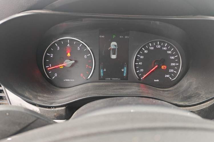 Used BYD Song MAX 2017 1.5T Automatic Smart Connect Elite 7-Seater Odometer Close Up