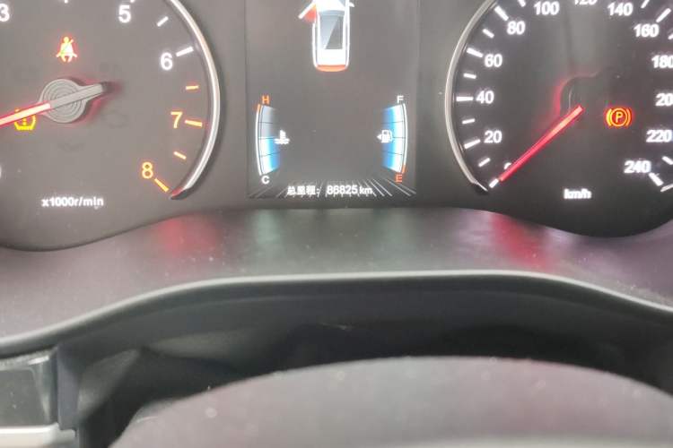 Used BYD Song MAX 2017 1.5T Automatic Smart Connect Prestige 7-Seater Odometer Close Up