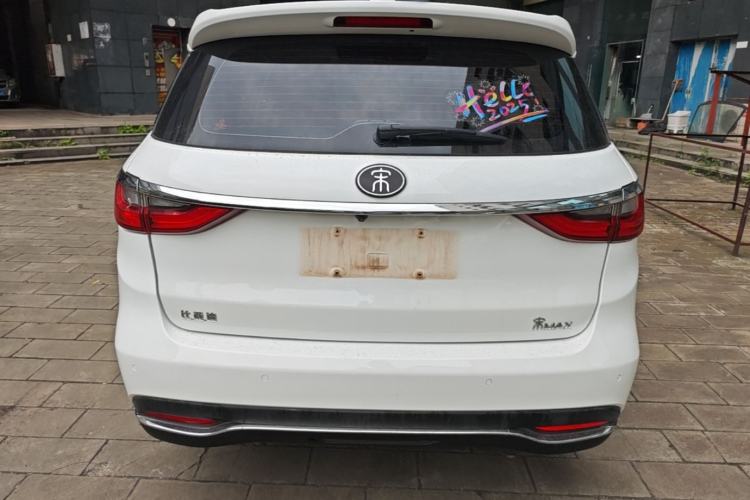Used BYD Song MAX 2017 1.5T Automatic Smart Connect Luxury 7-Seater Rear