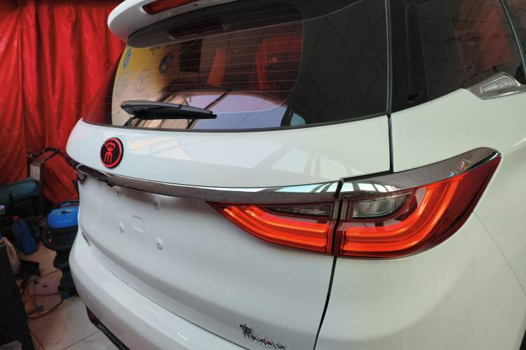 Used BYD Song MAX 2017 1.5T Automatic Smart Connect Elite 7-Seater Rear