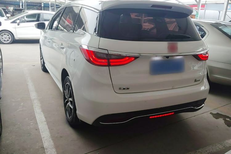 Used BYD Song MAX 2017 1.5T Manual Smart Connect Luxury 7-Seater Rear Left 45 Deg