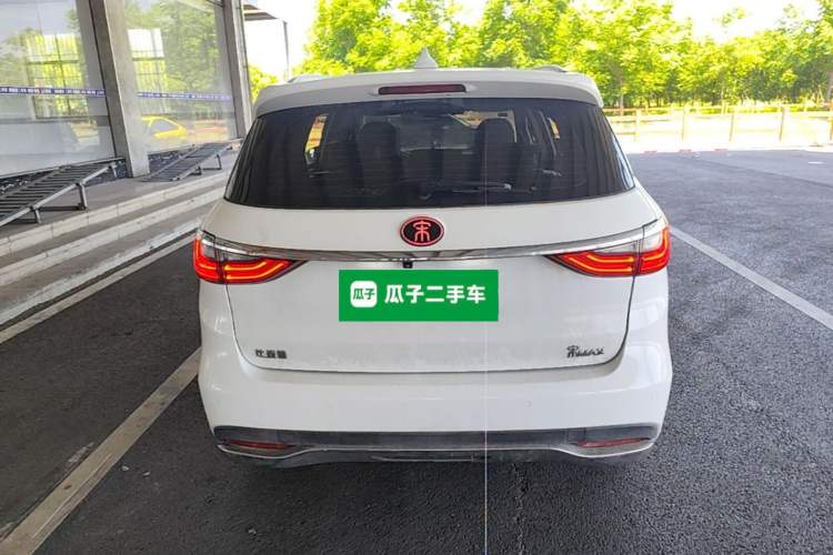 Used BYD Song MAX 2017 1.5T Automatic Smart Connect Prestige 7-Seater Rear