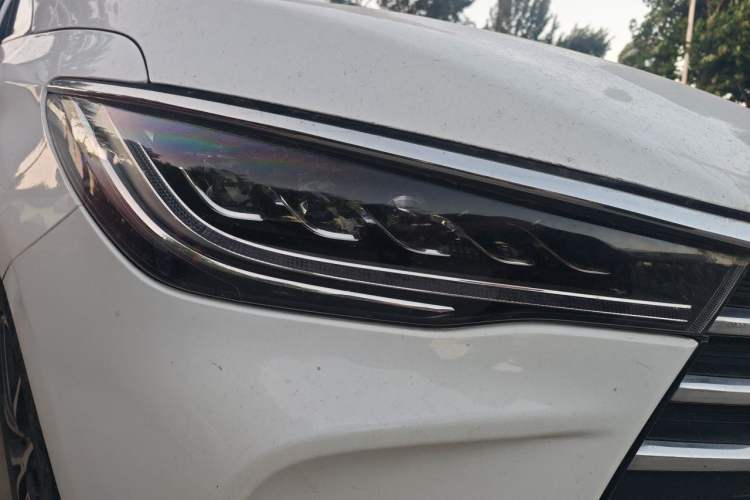 Used BYD Song MAX 2017 1.5T Automatic Smart Connect Luxury 7-Seater Right Front Headlight