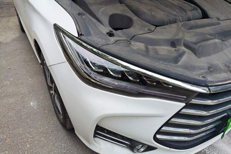 Used BYD Song MAX 2017 1.5T Automatic Smart Connect Luxury 7-Seater Right Front Headlight