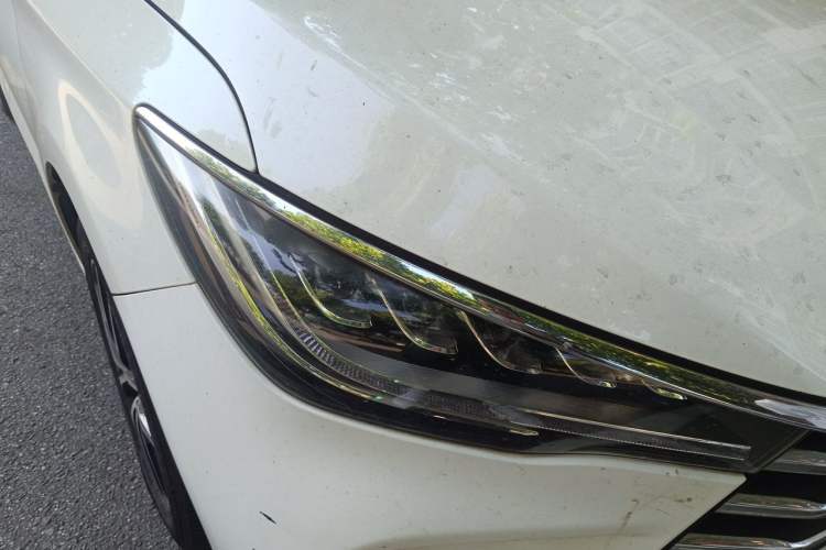 Used BYD Song MAX 2017 1.5T Automatic Smart Connect Prestige 7-Seater Right Front Headlight