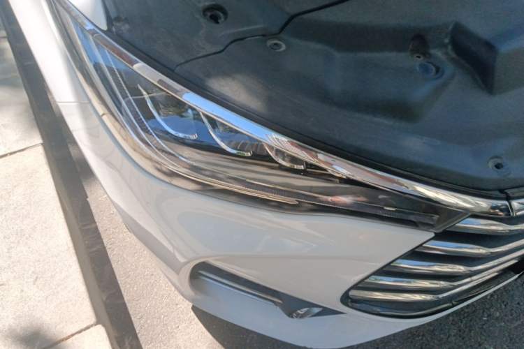 Used BYD Song MAX 2017 1.5T Automatic Smart Connect Elite 7-Seater Right Front Headlight