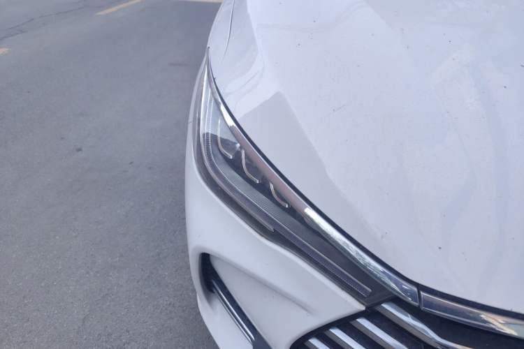 Used BYD Song MAX 2017 1.5T Automatic Smart Connect Elite 7-Seater Right Front Headlight