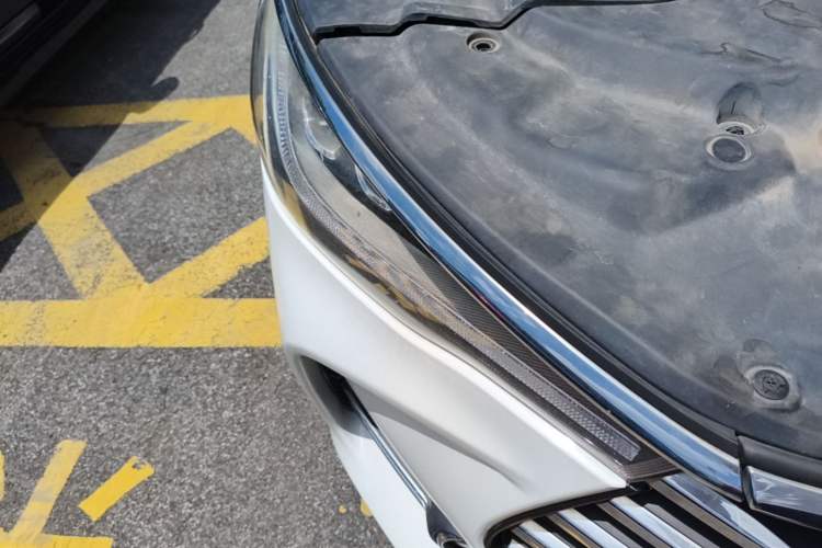 Used BYD Song MAX 2017 1.5T Automatic Smart Connect Luxury 7-Seater Right Front Headlight