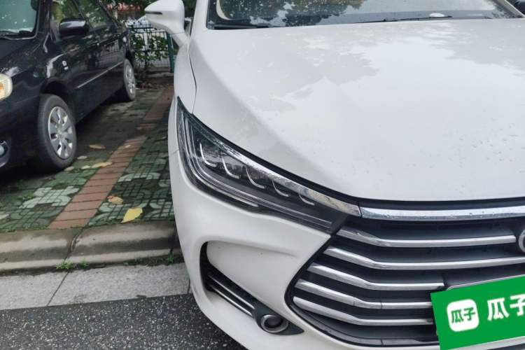 Used BYD Song MAX 2017 1.5T Automatic Smart Connect Elite 7-Seater Right Front Headlight
