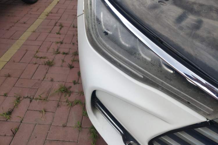 Used BYD Song MAX 2017 1.5T Automatic Smart Connect Elite 7-Seater Right Front Headlight