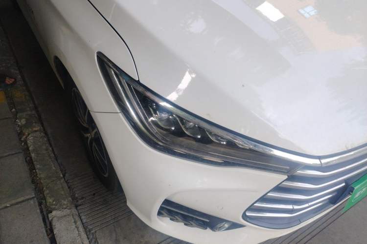 Used BYD Song MAX 2017 1.5T Automatic Smart Connect Prestige 7-Seater Right Front Headlight