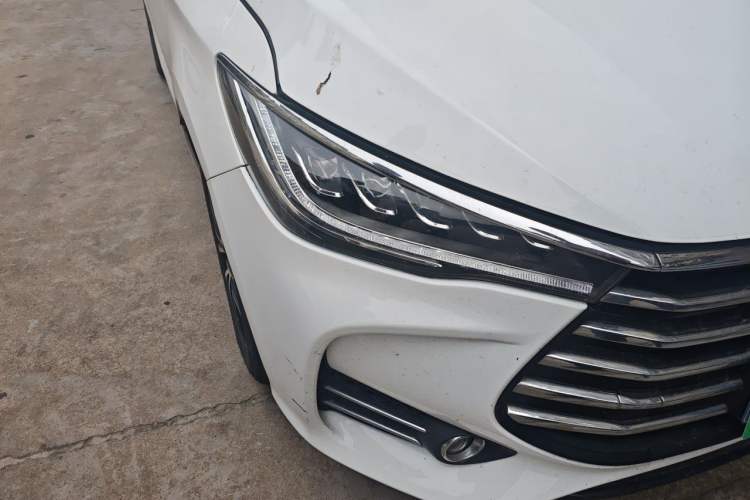 Used BYD Song MAX 2017 1.5T Automatic Smart Connect Elite 7-Seater Right Front Headlight