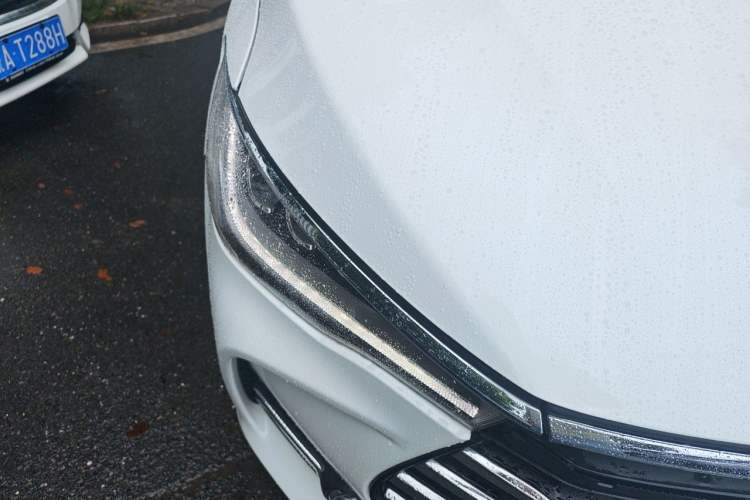 Used BYD Song MAX 2017 1.5T Automatic Smart Connect Elite 7-Seater Right Front Headlight