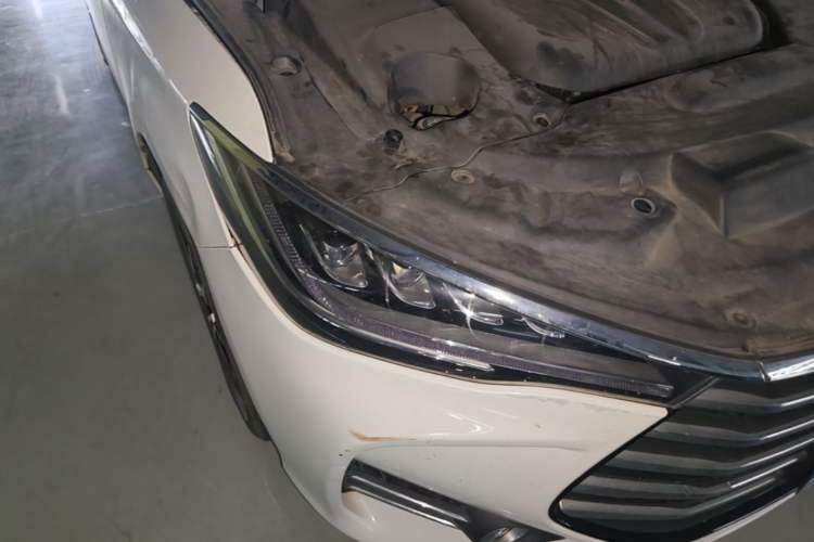 Used BYD Song MAX 2017 1.5T Automatic Smart Connect Luxury 7-Seater Right Front Headlight