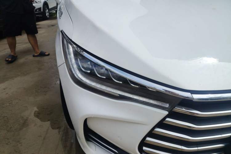 Used BYD Song MAX 2017 1.5T Automatic Smart Connect Prestige 7-Seater Right Front Headlight