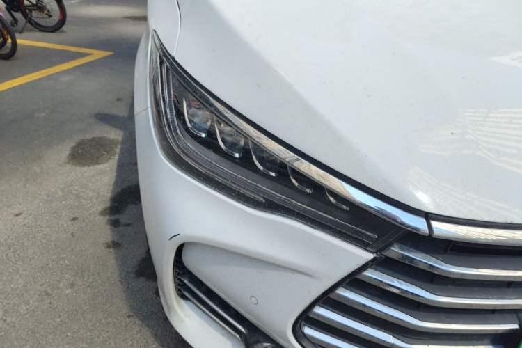 Used BYD Song MAX 2017 1.5T Automatic Smart Connect Elite 7-Seater Right Front Headlight