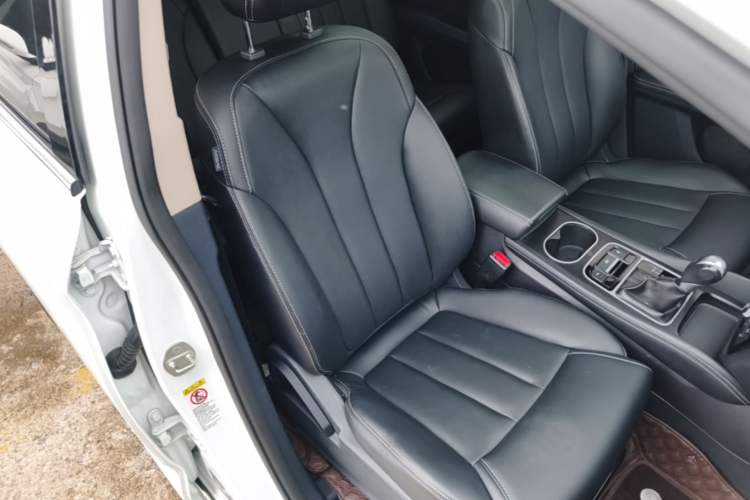 Used BYD Song MAX 2017 1.5T Automatic Smart Connect Prestige 7-Seater Right Front Seat