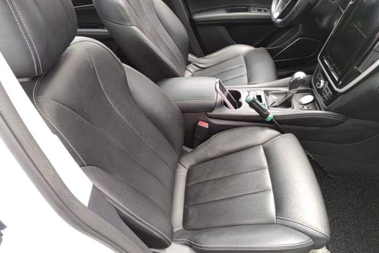 Used BYD Song MAX 2017 1.5T Automatic Smart Connect Elite 7-Seater Right Front Seat