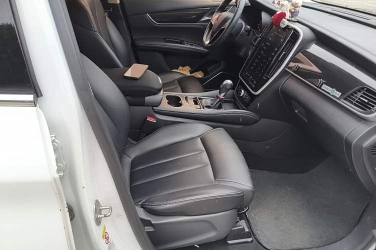 Used BYD Song MAX 2017 1.5T Automatic Smart Connect Elite 7-Seater Right Front Seat