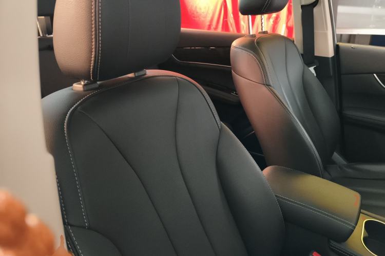 Used BYD Song MAX 2017 1.5T Automatic Smart Connect Elite 7-Seater Right Front Seat