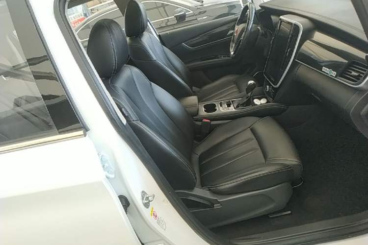 Used BYD Song MAX 2017 1.5T Automatic Smart Connect Elite 7-Seater Right Front Seat