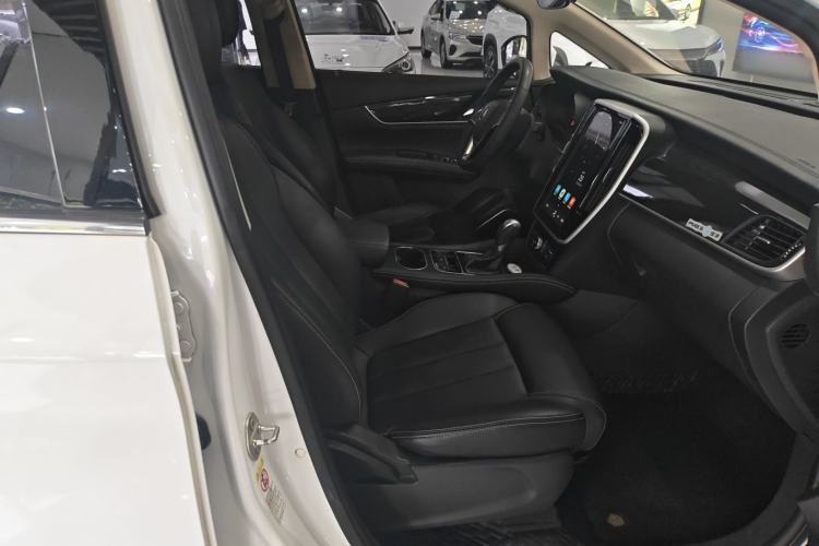 Used BYD Song MAX 2017 1.5T Automatic Smart Connect Elite 7-Seater Right Front Seat