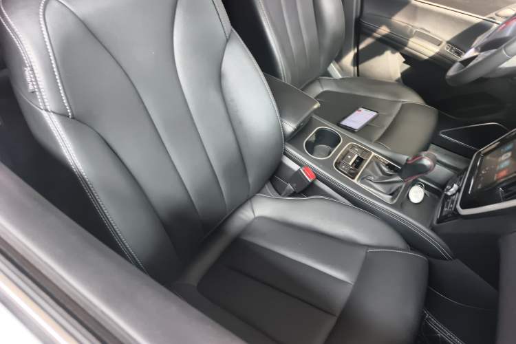 Used BYD Song MAX 2017 1.5T Automatic Smart Connect Elite 7-Seater Right Front Seat