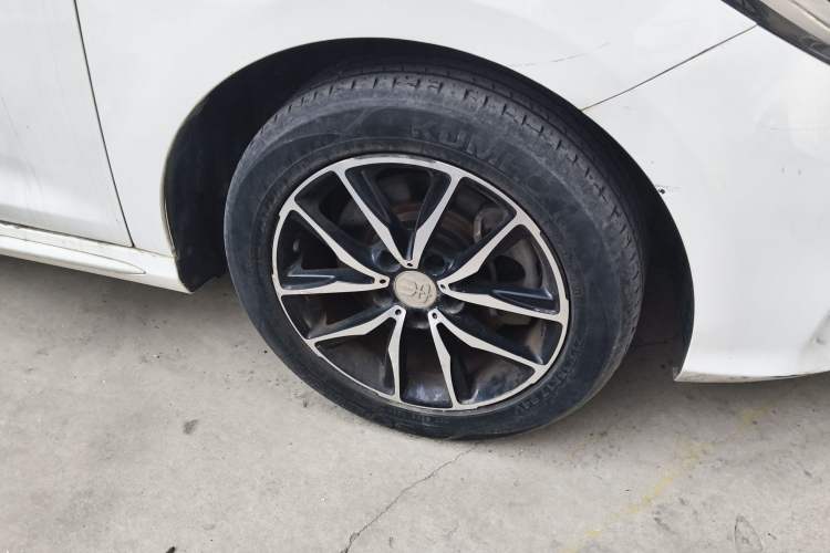 Used BYD Song MAX 2017 1.5T Manual Comfort 7-Seater Right Front Wheel Hub