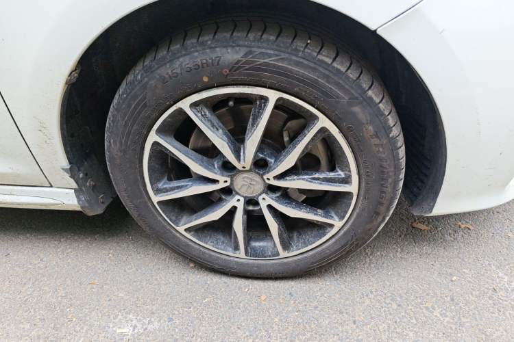 Used BYD Song MAX 2017 1.5T Automatic Smart Connect Luxury 7-Seater Right Front Wheel Hub
