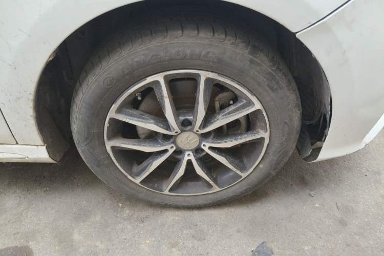 Used BYD Song MAX 2017 1.5T Automatic Smart Connect Elite 7-Seater Right Front Wheel Hub