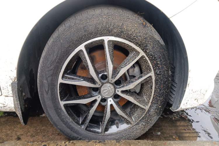 Used BYD Song MAX 2017 1.5T Automatic Smart Connect Elite 7-Seater Right Front Wheel Hub