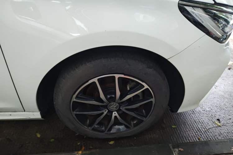 Used BYD Song MAX 2017 1.5T Automatic Smart Connect Elite 7-Seater Right Front Wheel Hub