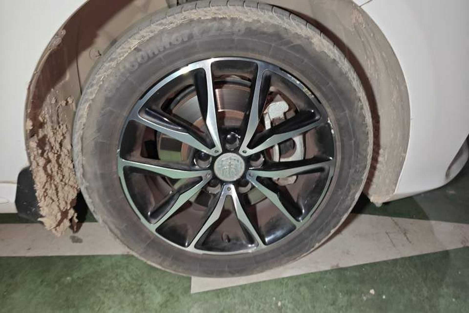 Used BYD Song MAX 2017 1.5T Automatic Smart Connect Elite 7-Seater Right Front Wheel Hub