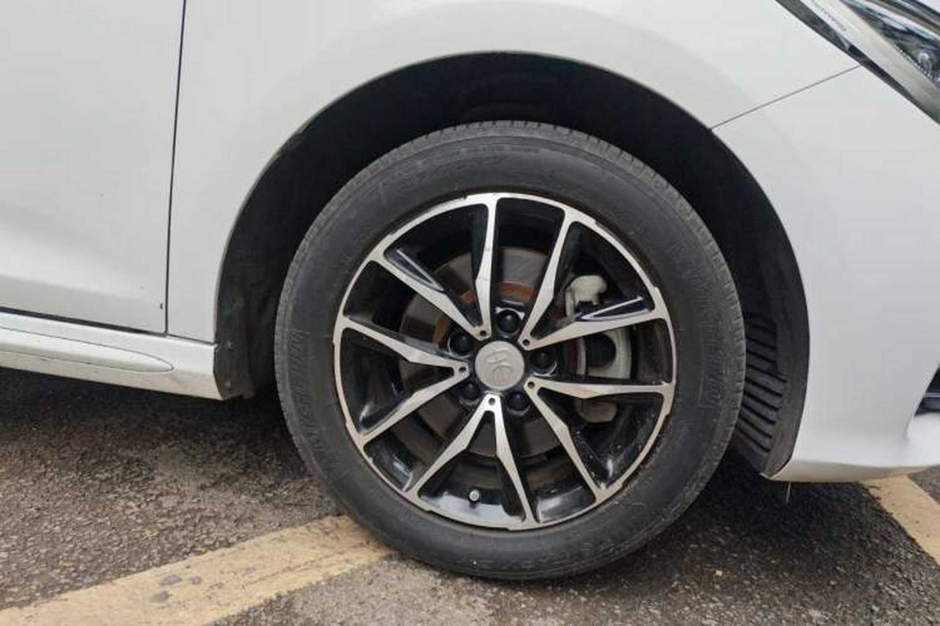 Used BYD Song MAX 2017 1.5T Automatic Smart Connect Elite 7-Seater Right Front Wheel Hub